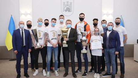Львівські волейболісти отримали від міста 100 тис. грн за перемогу в чемпіонаті України