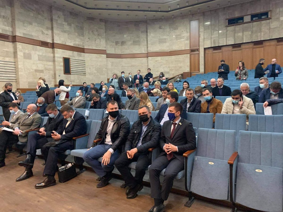 Київська облрада відправила у відставку голову разом з заступниками
