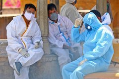 В Індії крематорії не справляються з потоком жертв коронавірусу