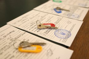 Трьом позбавленим батьківської опіки дітям та багатодітній сім’ї у Львові купили квартири