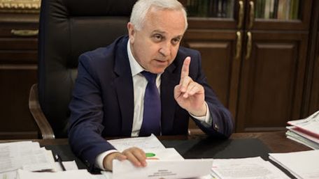 Суд відсторонив підозрюваного в хабарництві президента НААН Ярослава Гадзала