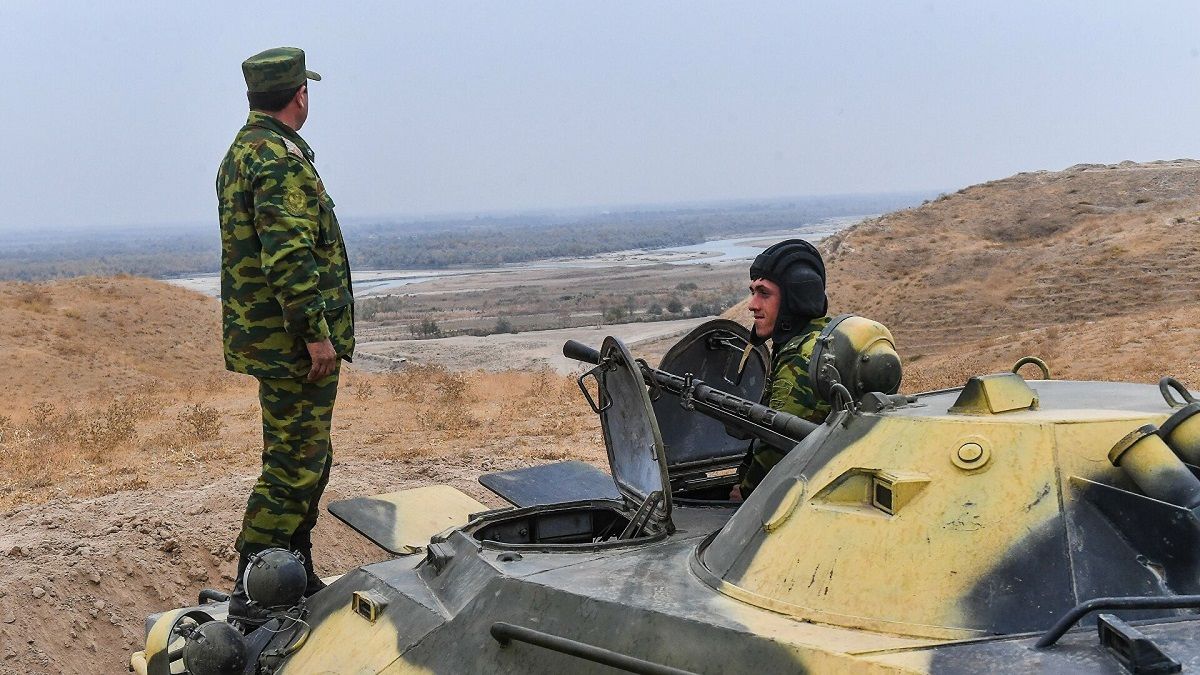 Сутички між селянами переросли в збройний конфлікт між Киргизстаном і Таджикистаном