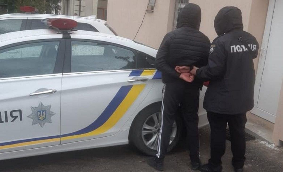 Львівська поліція затримала злодія менш ніж за півгодини після викрадення авто