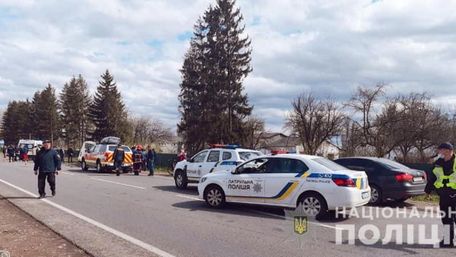 Двоє одеситів загинули в зіткненні рейсового автобуса з легковиком біля Коломиї