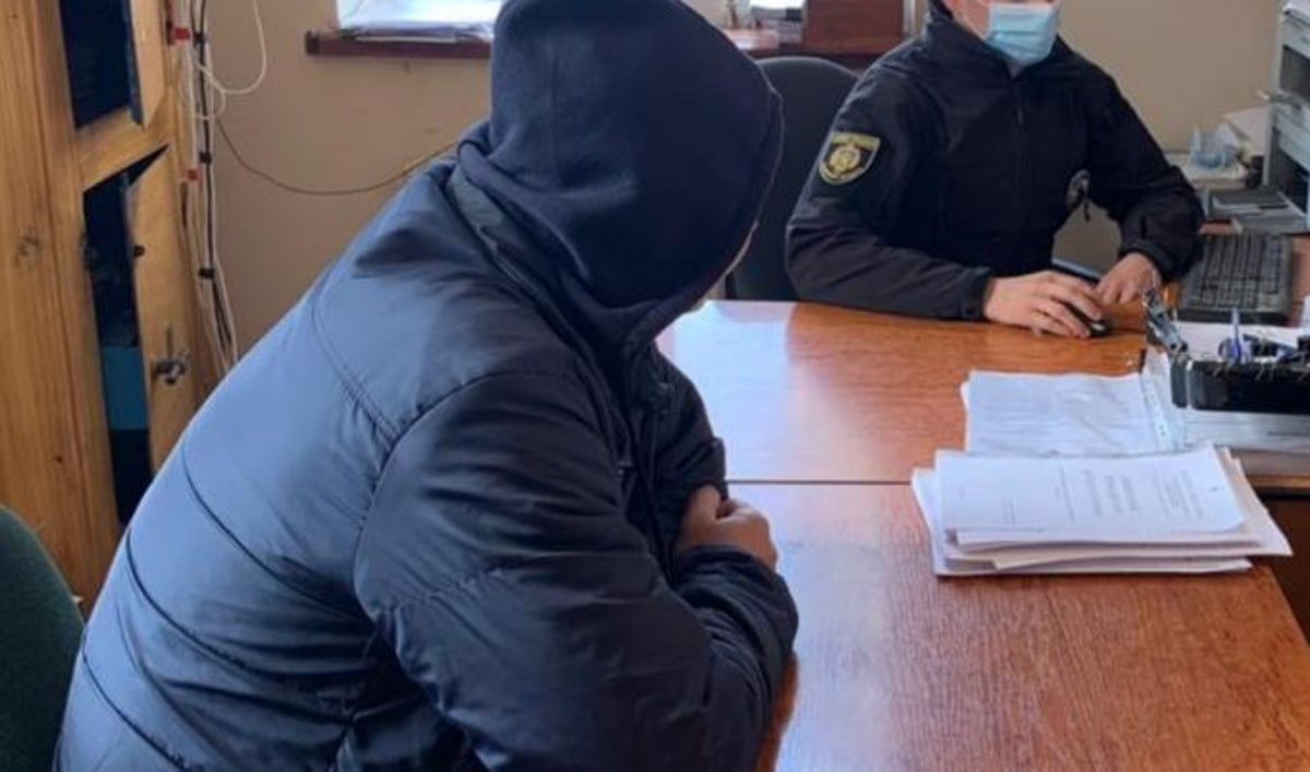 Під час побутового конфлікту у Белзі 36-річний чоловік вдарив ножем племінника