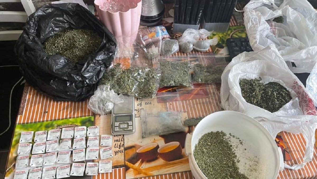 На Львівщині затримали трьох наркоторговців