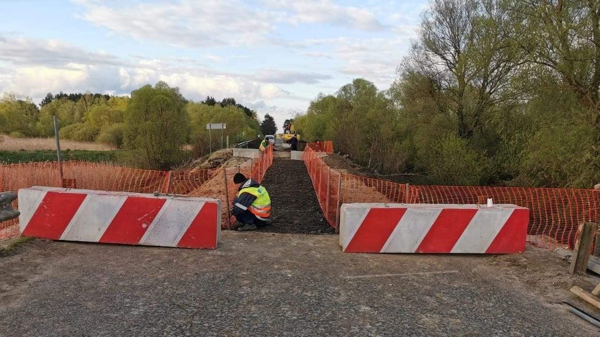 На місці зруйнованого моста на трасі Львів – Луцьк облаштували пішохідний перехід