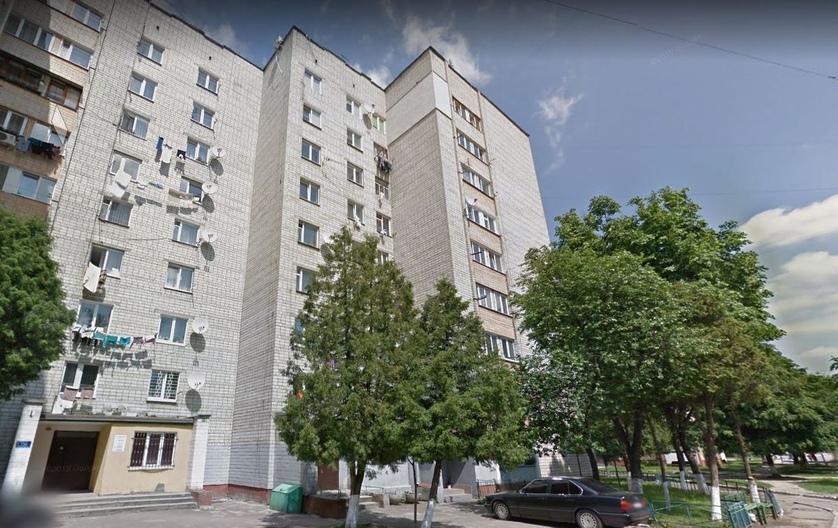 З вікна восьмого поверху у Львові випала дворічна дівчинка
