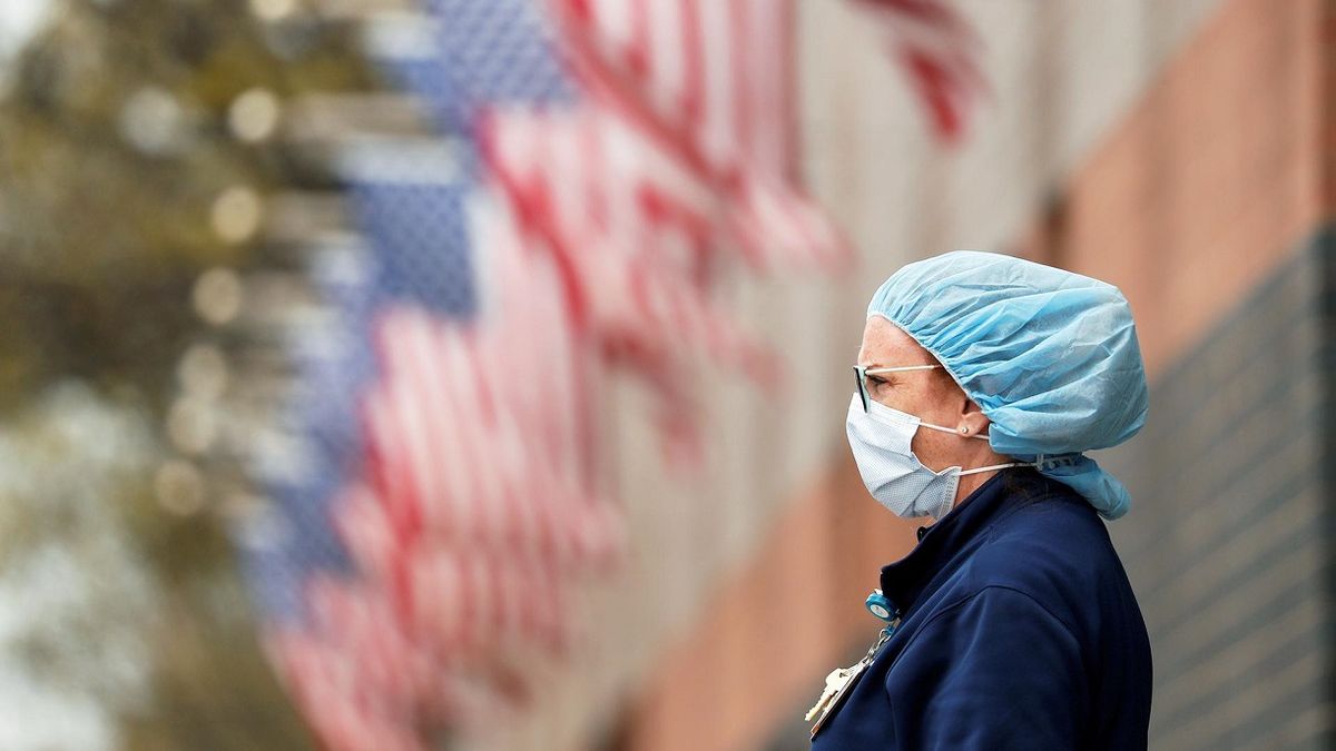 В США вакцинованим дозволили не носити маски і не тримати соціальну дистанцію