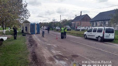 На Рівненщині перекинувся автобус з 20 пасажирами