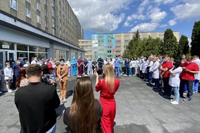 Медики лікарні швидкої допомоги Львова закликають не звільняти міністра Степанова