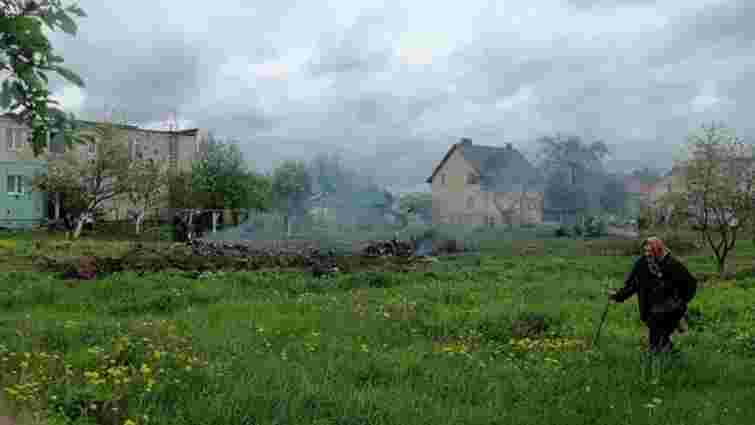 Білоруський військовий літак розбився серед житлових будинків