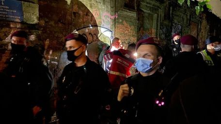 У Києві поліцейські побили художника і музиканта Дмитра Бугайчука