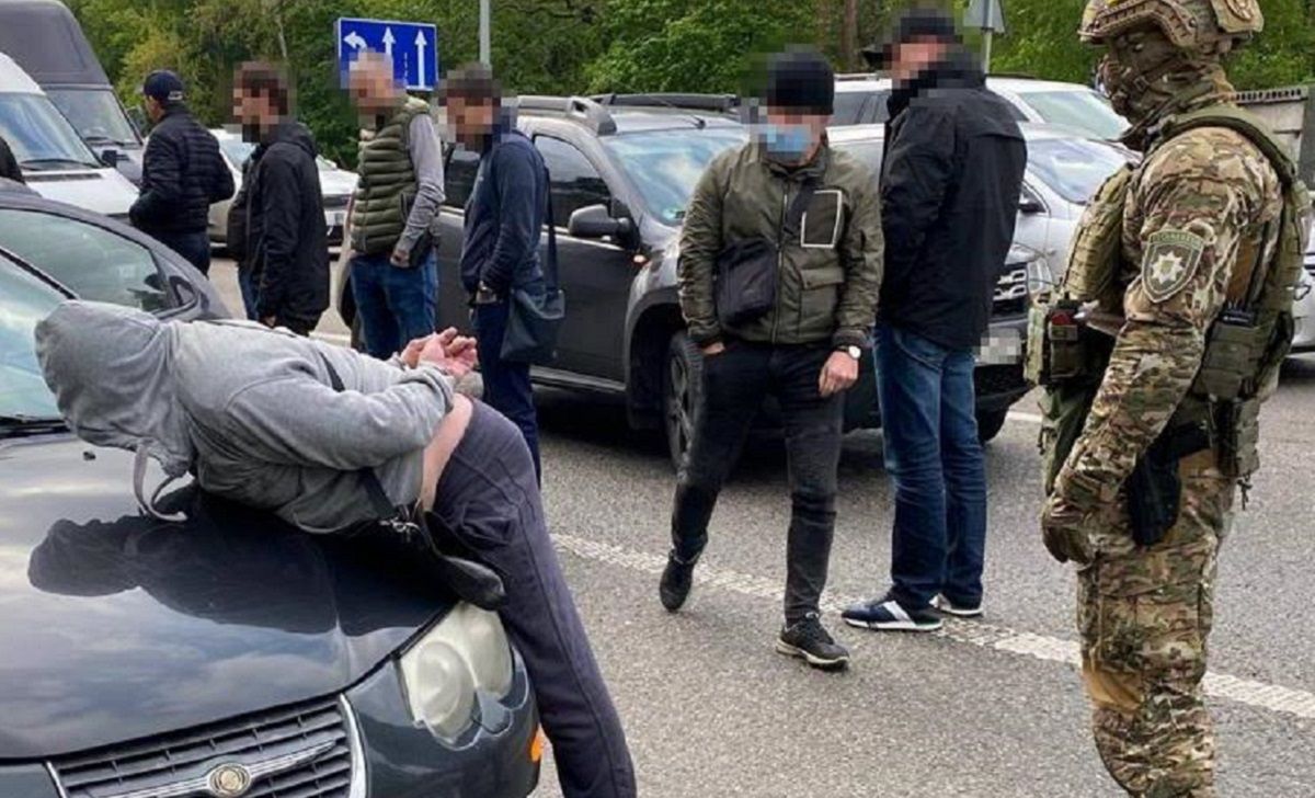 Поліція затримала трьох бандитів за розбої і катування людей на Львівщині