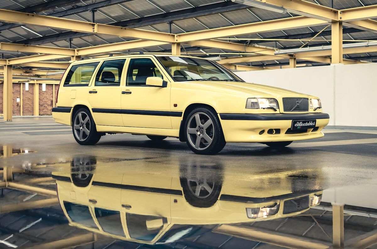 Рідкісний універсал Volvo 850 T-5R Estate виставили на продаж