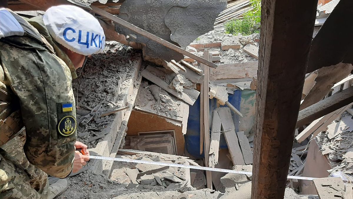 Російські бойовики обстріляли із мінометів житловий будинок на Донбасі