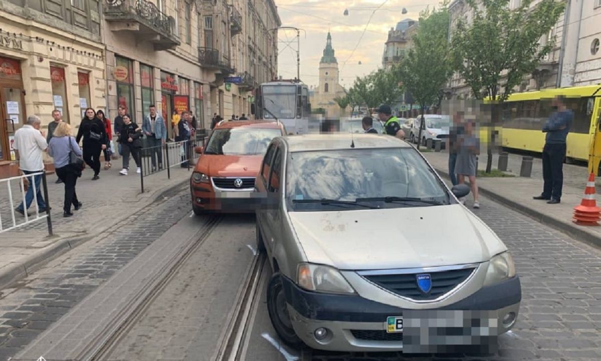 Водій під дією наркотиків розбив п'ять автомобілів у трьох районах Львова