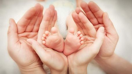 Уряд запропонував Верховній Раді збільшити виплати за народження дітей