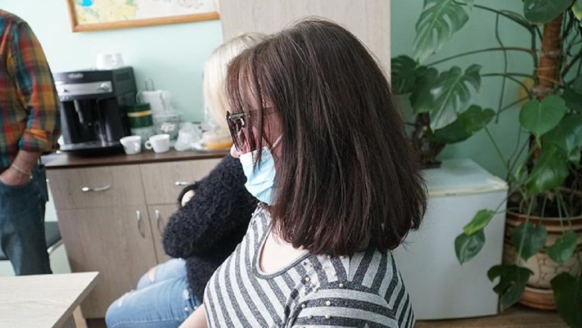 Спіймана на проституції 30-річна мешканка Львівщини намагалася підкупити поліцейських
