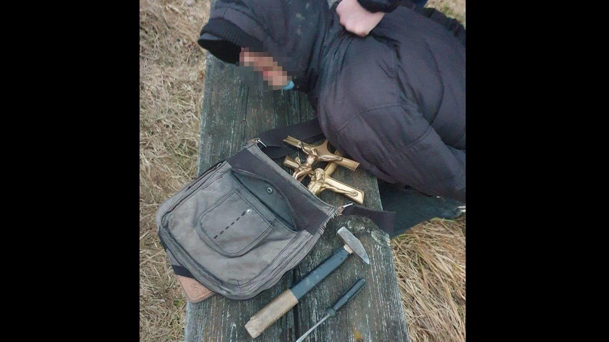 Суд ув’язнив мешканця Пустомитів через обкрадання могил 