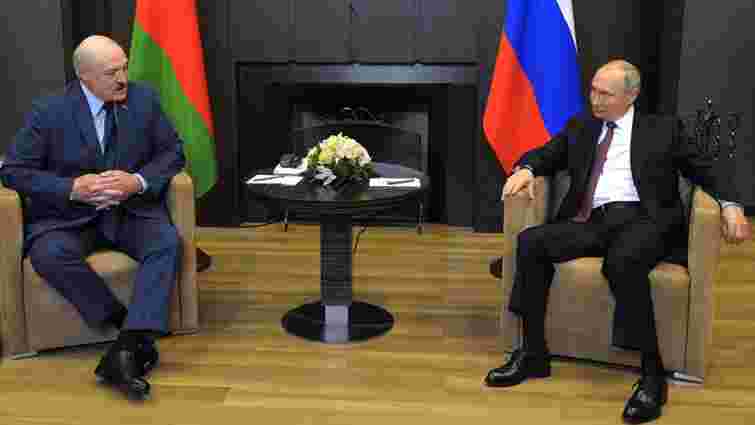Лукашенко домовився з Путіним про військову допомогу «у випадку активізації НАТО»