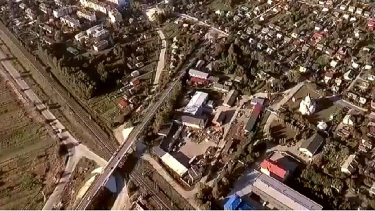 У Пустомитах під час порятунку самогубця поліцейські перекривали міст
