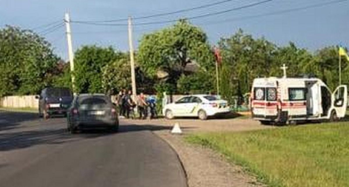 На Львівщині внаслідок зіткнення з електроопорою загинув мотоцикліст