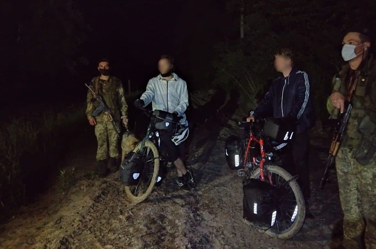 Двоє німців незаконно перетнули кордон, вважаючи Україну членом ЄС
