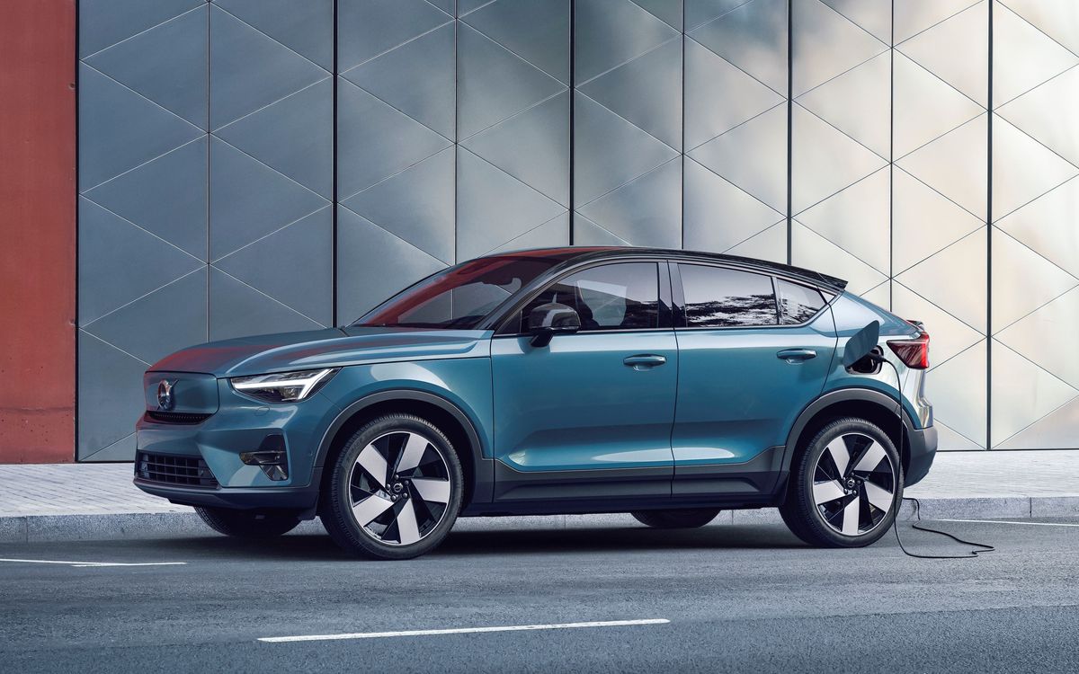 Електричний кросовер Volvo XC40 Recharge вже доступний для замовлення в Україні