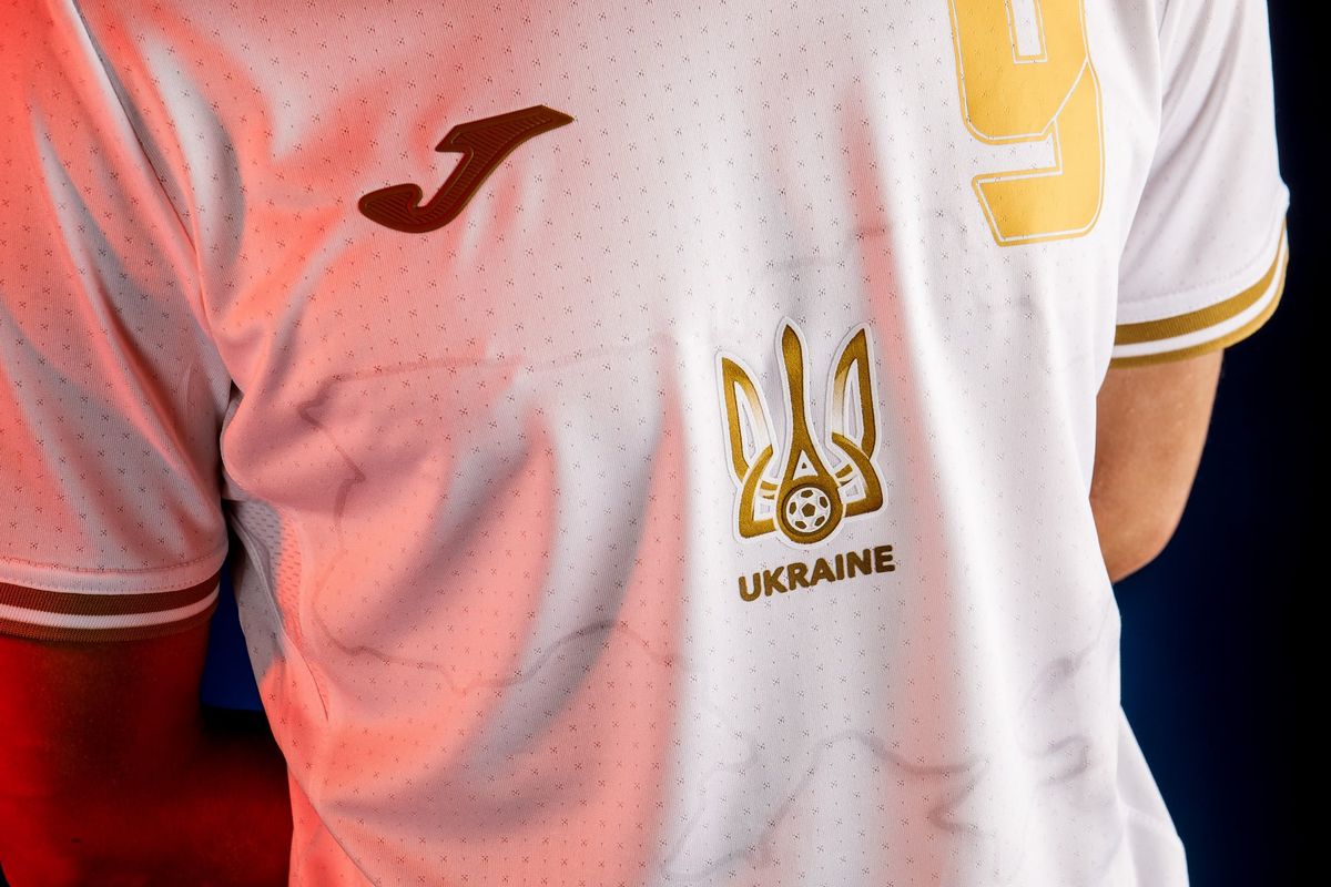 Збірна України з футболу представила нову форму для Євро-2020
