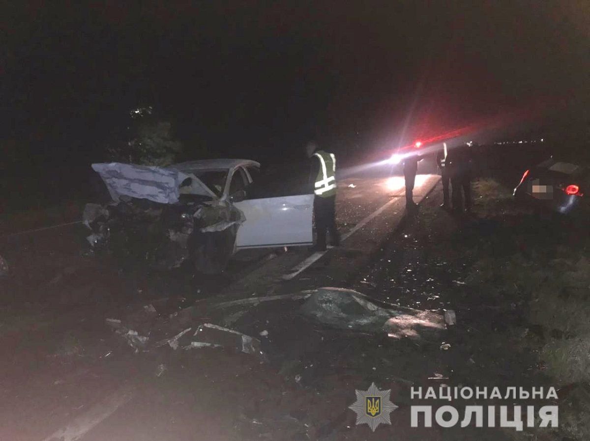 У лобовому зіткненні автомобілів на Закарпатті загинули двоє людей
