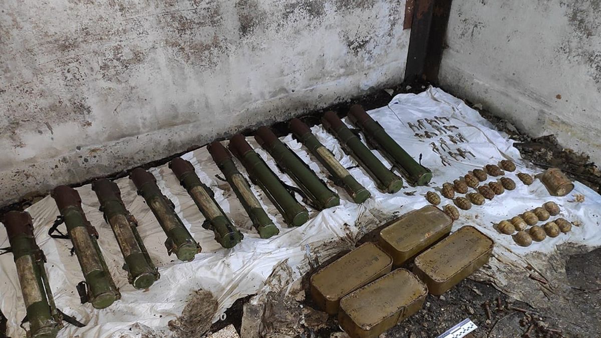 Залишений бойовиками Гіркіна схрон зі зброєю знайшли біля Слов’янська