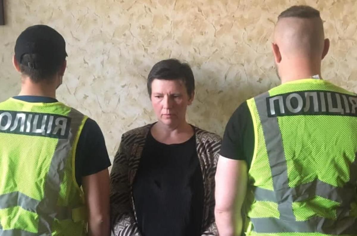 На Київщині шахрайка обкрадала магазини під виглядом працівниці енергокомпанії
