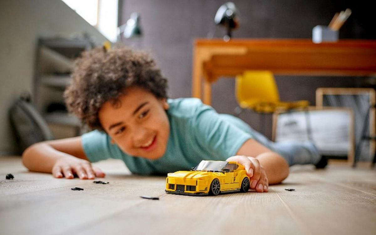 Компанія Lego відтворила легендарну Toyota Supra MkV