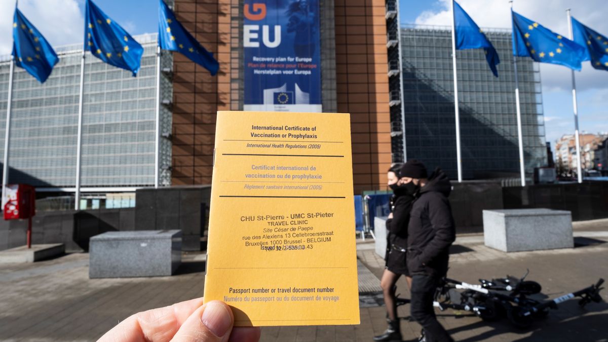 Свідоцтво про вакцинацію та Covid-паспорт