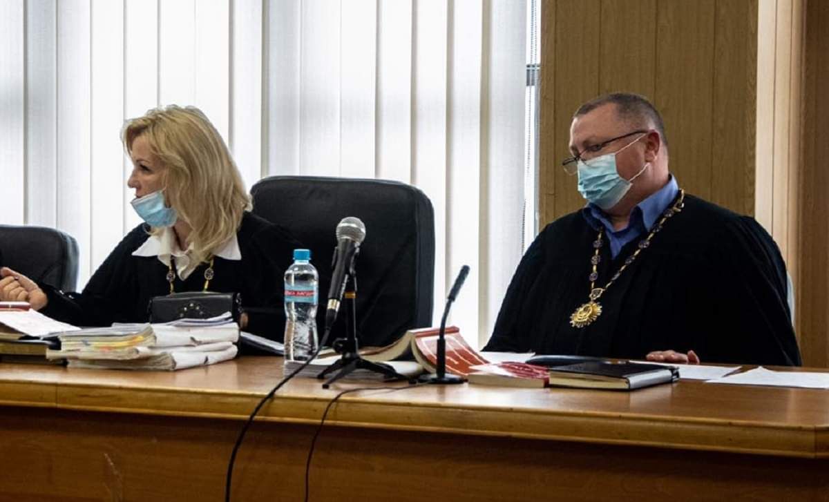Двоє суддів у справі Сергія Стерненка подали у відставку