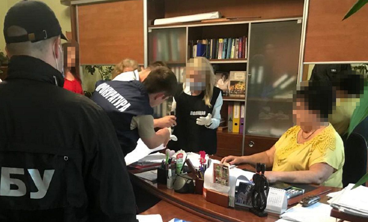 На хабарі у 37 тис. грн затримали посадовицю «Львівської політехніки»
