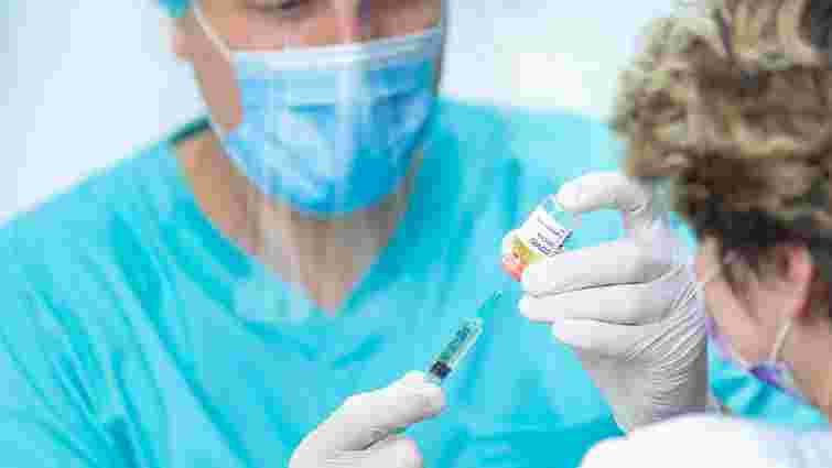 У Луцьку починають масову вакцинацію від коронавірусу
