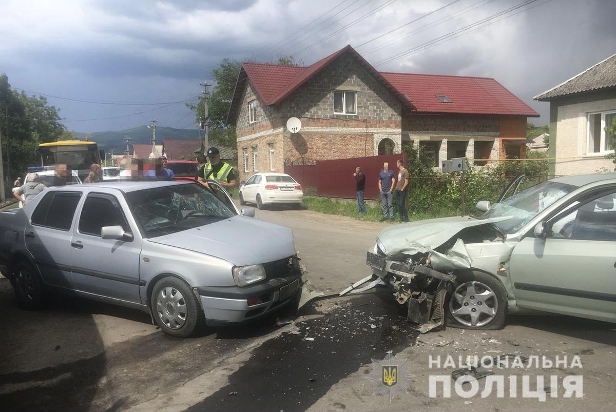 На Закарпатті п’яний 42-річний водій виїхав на зустрічну, постраждало четверо людей
