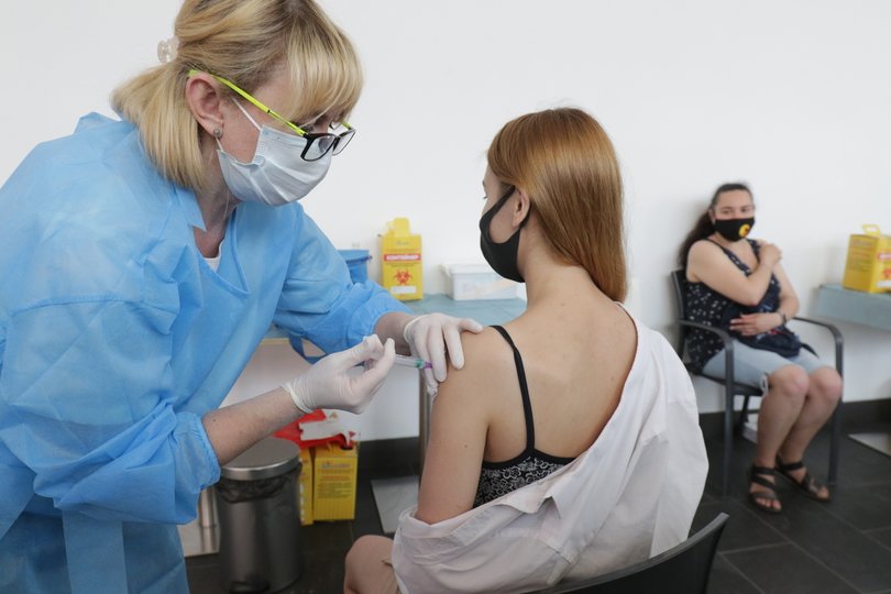 Черга вакцинації в торговому центрі Форуму LVIV