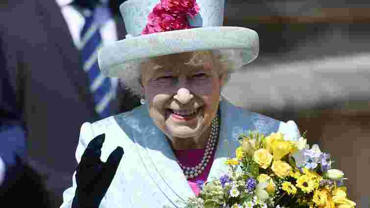 Королева Великої Британії посвятила в лицарі розробників вакцини AstraZeneca