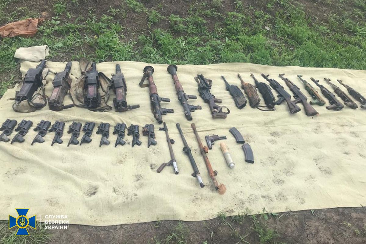 СБУ викрила українських військових на спробі торгівлі зброєю