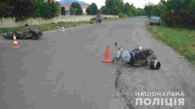 На околиці Луцька зіткнулися неповнолітні скутерист та мотоцикліст