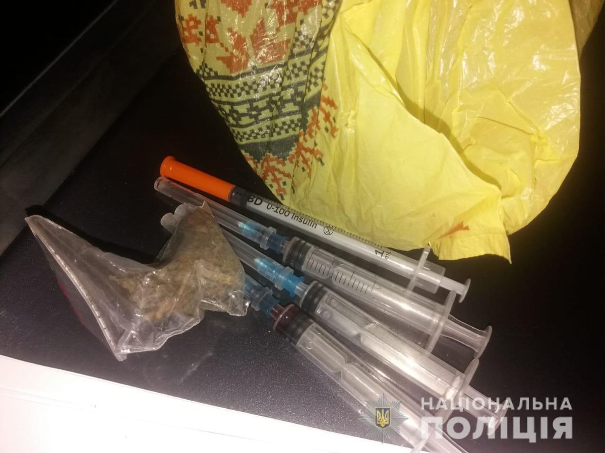 Закарпатські поліцейські втретє за рік затримали 26-річного водія під наркотиками