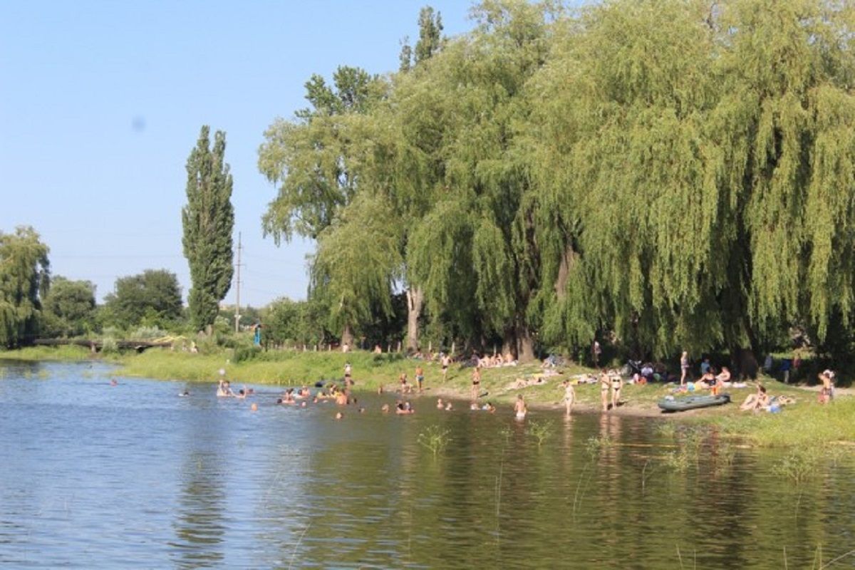 Воду на одному з пляжів Луцька визнали непридатною для купання