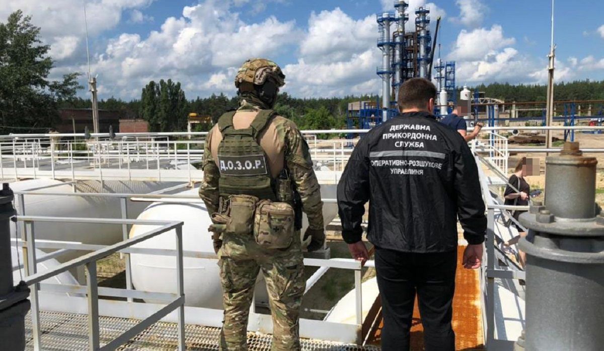 Нафтозавод на Харківщині виготовляв контрафактне пальне з російської нафти