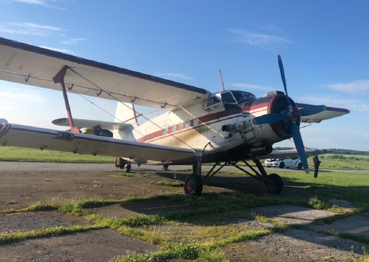 Прикордонники затримали літак сигаретних контрабандистів на Житомирщині