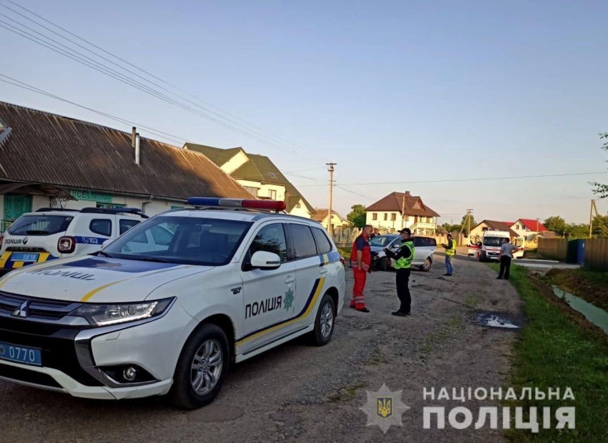 Вночі неподалік Івано-Франківська 20-річний п'яний водій збив двох пішоходів