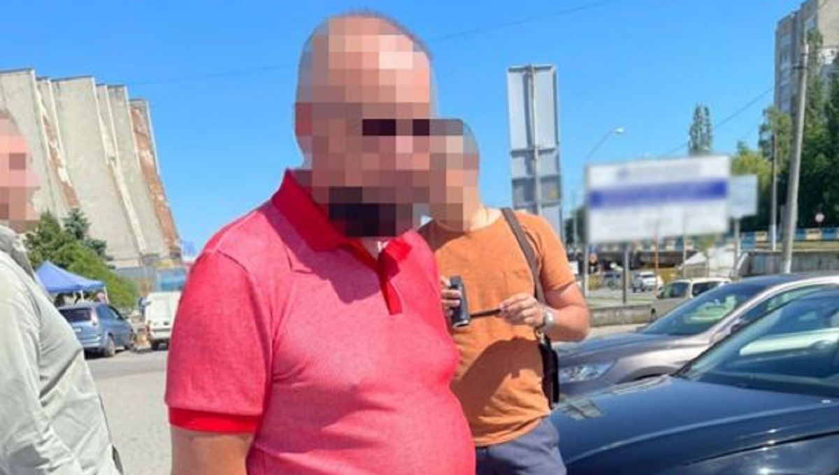 Під час обшуків у львівського податківця знайшли 100 тис. доларів