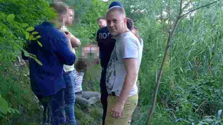 У львівському парку 25-річний чоловік продавав наркотики на очах у патрульних